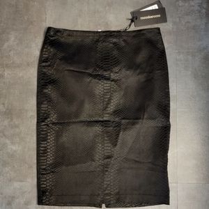 Rucco Barocco Black Reptile Woven Pencil Skirt Women's US Size 10 NWT!